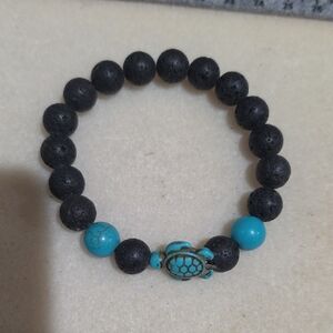 Turquoise and Black Beaded Turtle Bracelet